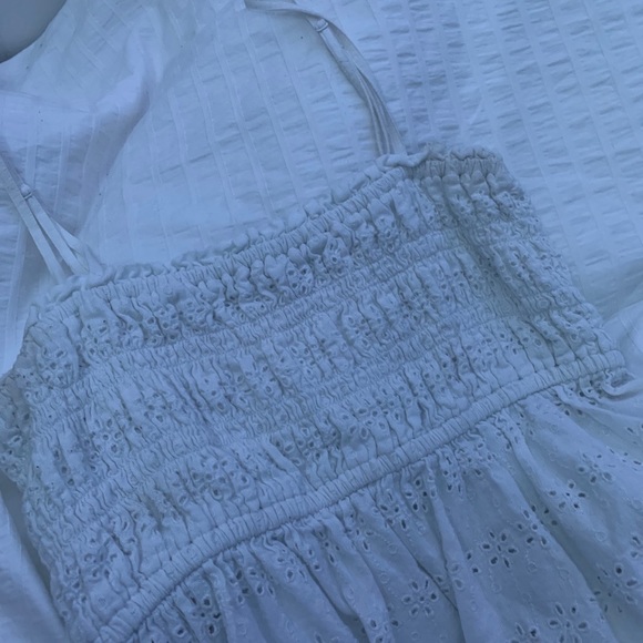 Flowy white tank top - Picture 3 of 3